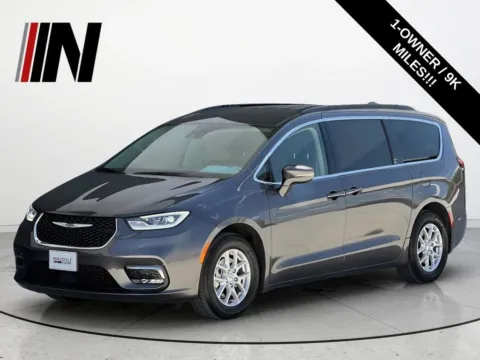 Unknown 2022 Chrysler Pacifica Touring L for sale in Noblesville, IN