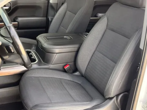 More photos of 2019 Chevrolet Silverado 1500 RST at Noblesville Imports, IN