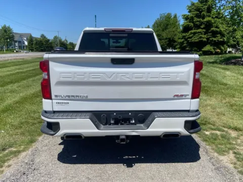 More photos of 2019 Chevrolet Silverado 1500 RST at Noblesville Imports, IN