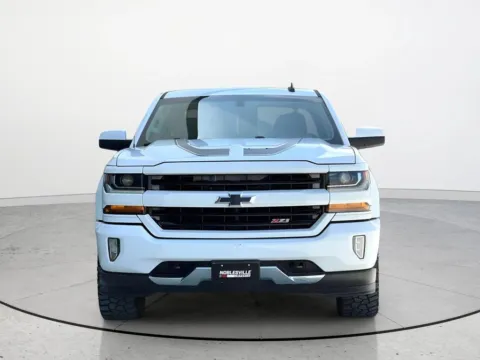 More photos of 2017 Chevrolet Silverado 1500 LT at Noblesville Imports, IN