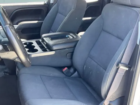 More photos of 2017 Chevrolet Silverado 1500 LT at Noblesville Imports, IN