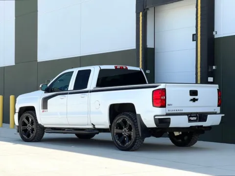 More photos of 2017 Chevrolet Silverado 1500 LT at Noblesville Imports, IN