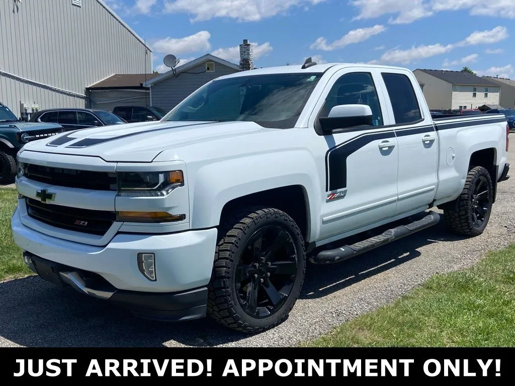 White 2017 Chevrolet Silverado 1500 LT for sale in Noblesville, IN