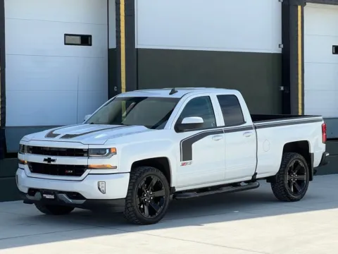 White 2017 Chevrolet Silverado 1500 LT for sale in Noblesville, IN