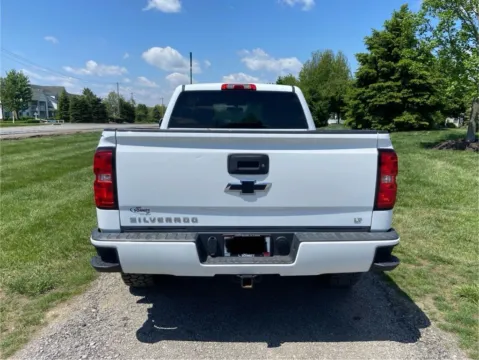 More photos of 2017 Chevrolet Silverado 1500 LT at Noblesville Imports, IN