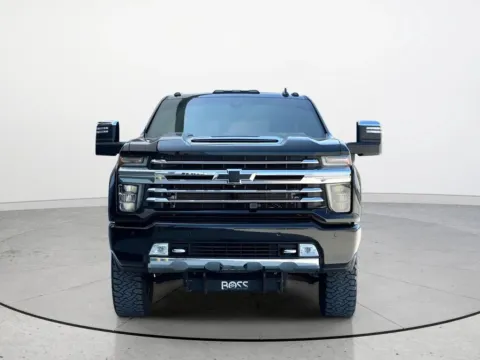 More photos of 2020 Chevrolet Silverado 3500 HD High Country at Noblesville Imports, IN