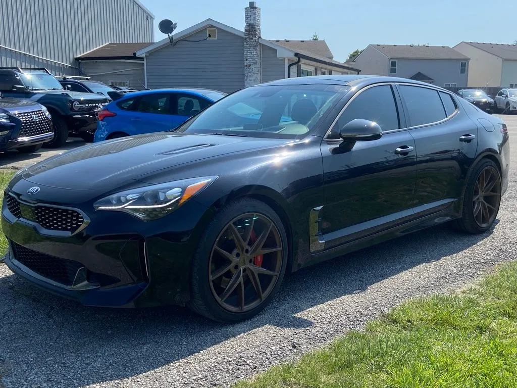 2020 Kia Stinger GT2's photo