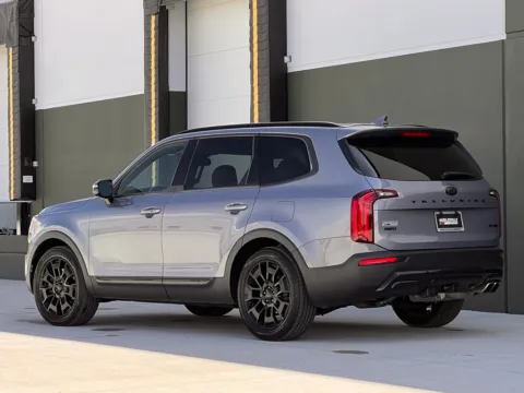 More photos of 2021 Kia Telluride SX at Noblesville Imports, IN