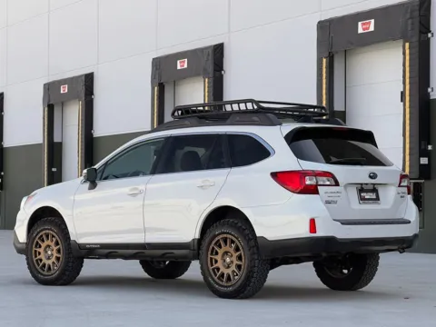 More photos of 2016 Subaru Outback 3.6R at Noblesville Imports, IN