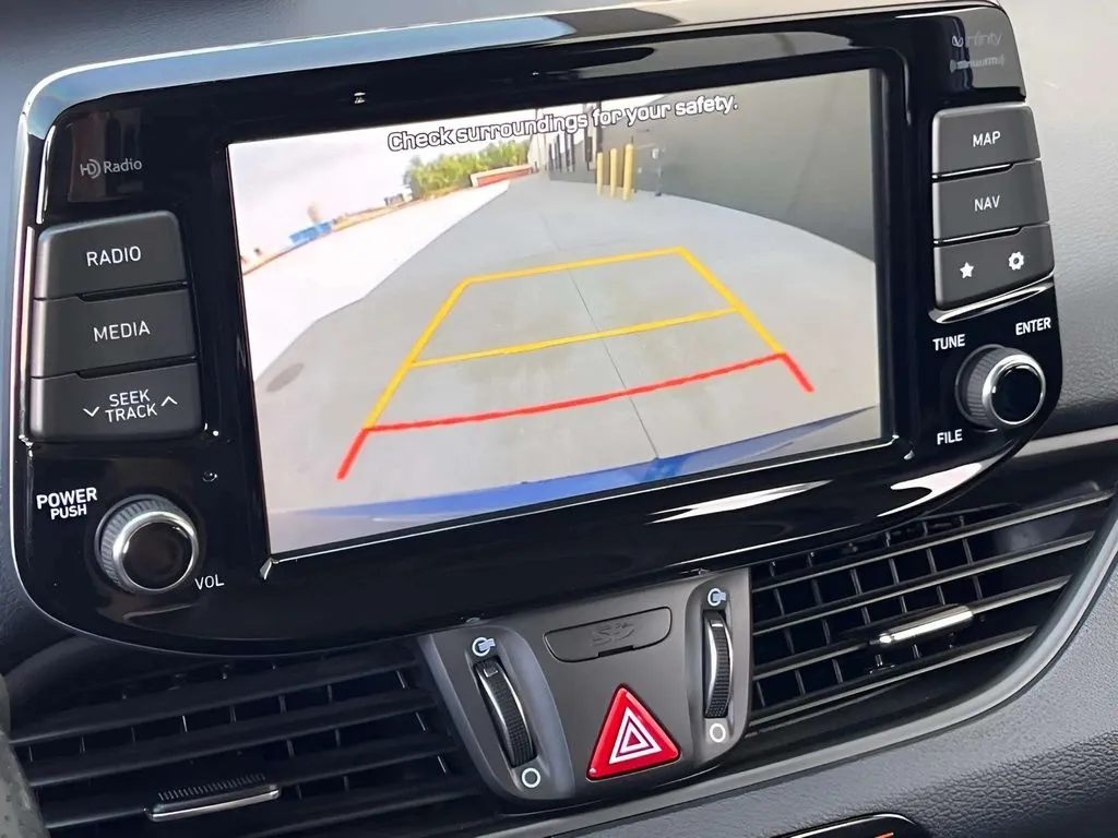 2018 Hyundai Elantra GT GT Sport - Photo 19