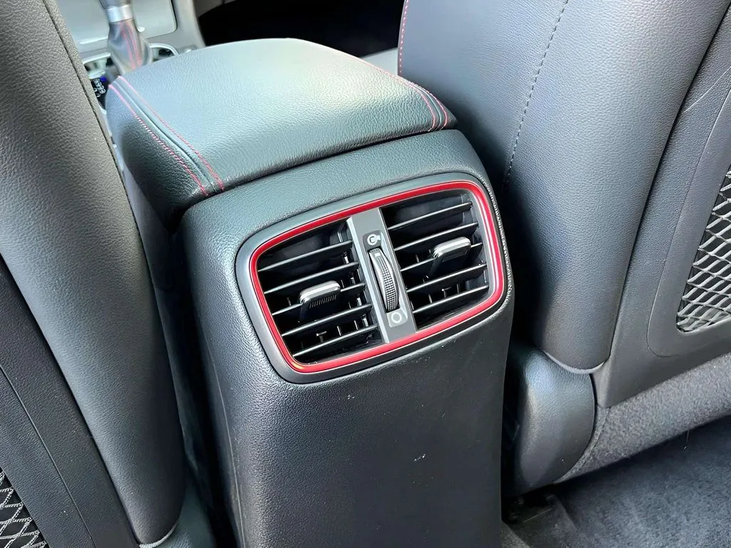 2018 Hyundai Elantra GT GT Sport - Photo 12