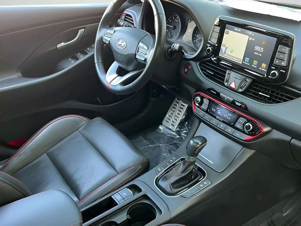 2018 Hyundai Elantra GT GT Sport - Photo 6