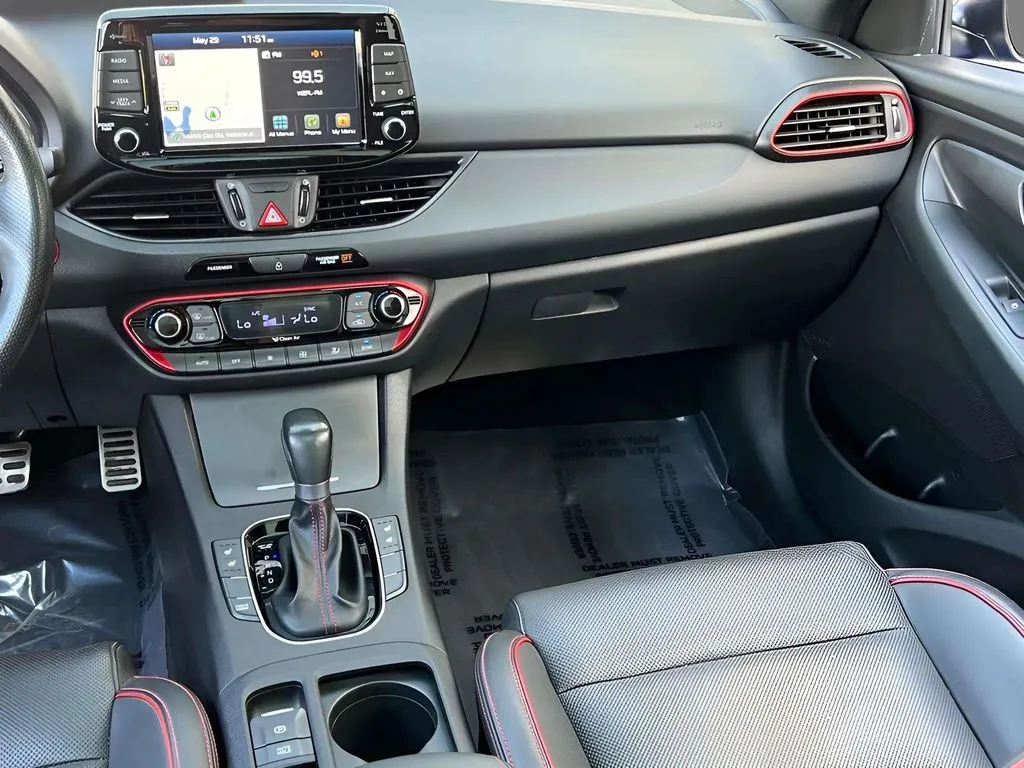 2018 Hyundai Elantra GT GT Sport - Photo 17