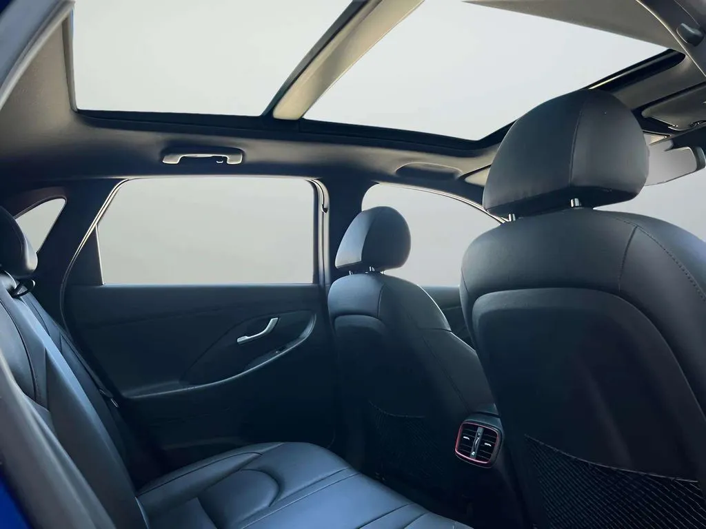 2018 Hyundai Elantra GT GT Sport - Photo 15