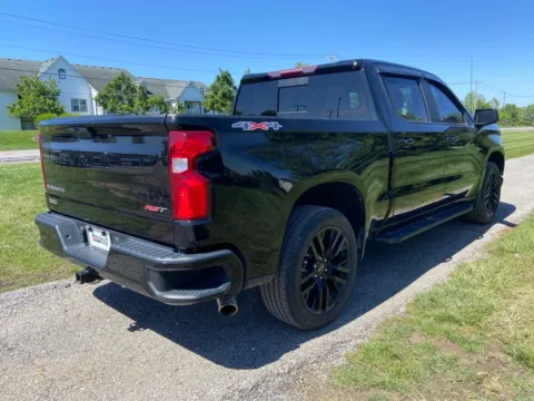 More photos of 2019 Chevrolet Silverado 1500 RST at Noblesville Imports, IN