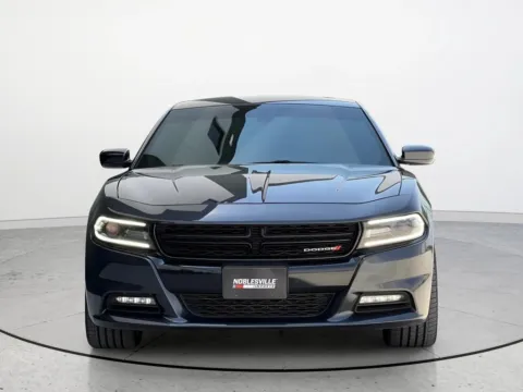 More photos of 2018 Dodge Charger R/T at Noblesville Imports, IN