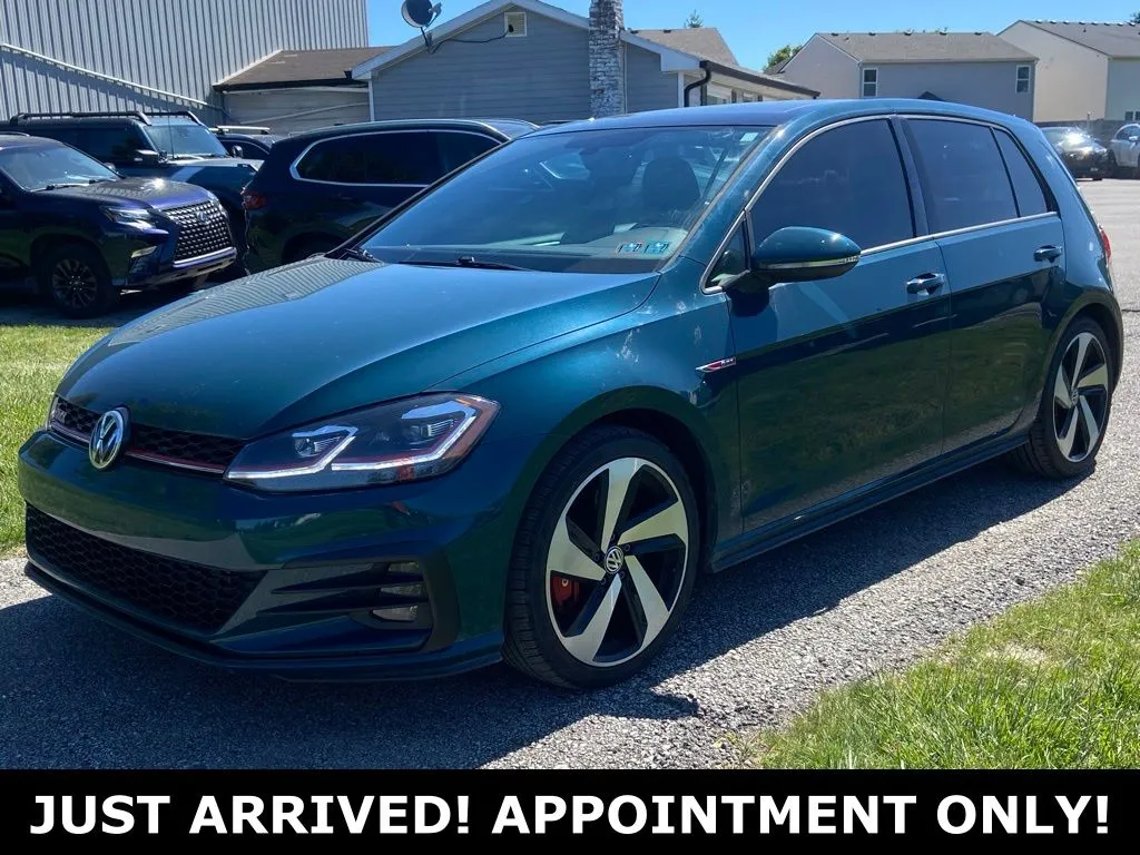 2019 Volkswagen Golf GTI 2.0T SE 4-door's photo