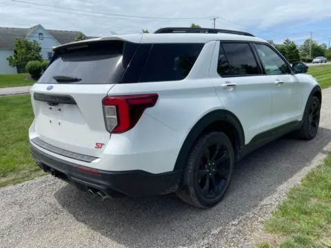 More photos of 2021 Ford Explorer ST at Noblesville Imports, IN