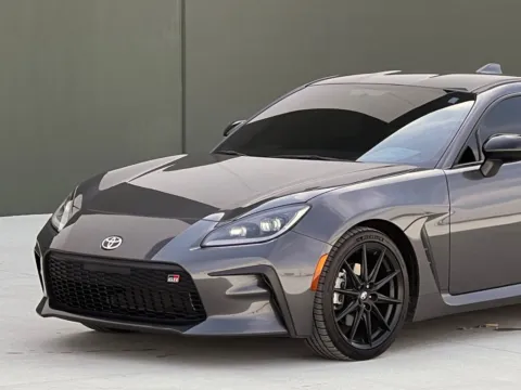 More photos of 2022 Toyota GR86 Premium at Noblesville Imports, IN