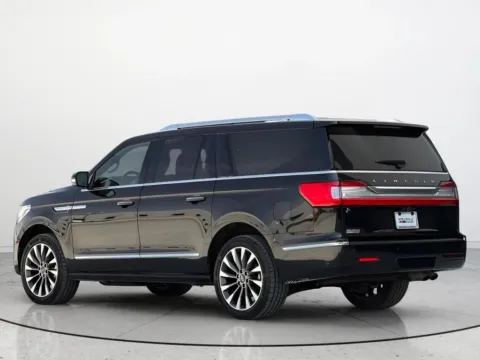 More photos of 2021 Lincoln Navigator L Reserve at Noblesville Imports, IN