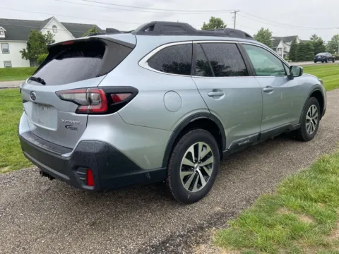 More photos of 2020 Subaru Outback Premium at Noblesville Imports, IN