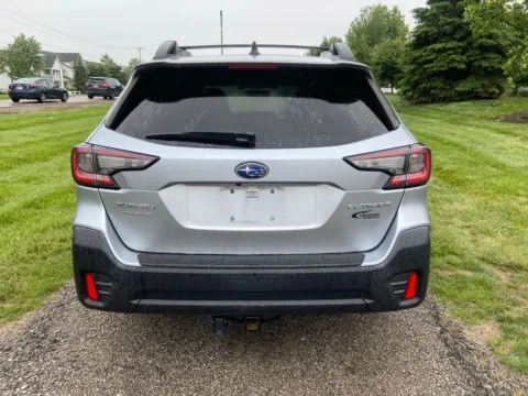 More photos of 2020 Subaru Outback Premium at Noblesville Imports, IN