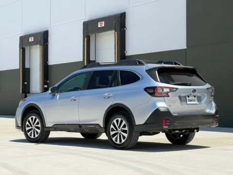 More photos of 2020 Subaru Outback Premium at Noblesville Imports, IN