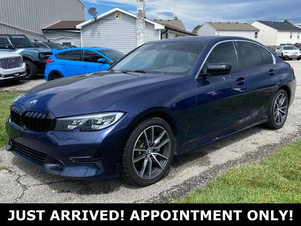 2020 BMW 3 Series 330i xDrive Sedan's photo