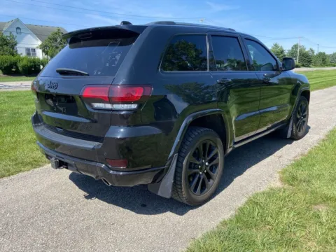 More photos of 2021 Jeep Grand Cherokee Laredo X at Noblesville Imports, IN