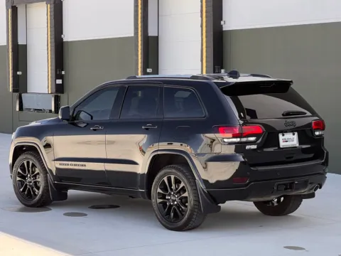 More photos of 2021 Jeep Grand Cherokee Laredo X at Noblesville Imports, IN