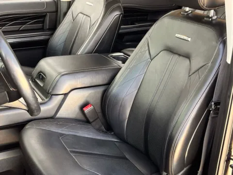 More photos of 2019 Ford Expedition Max Platinum at Noblesville Imports, IN