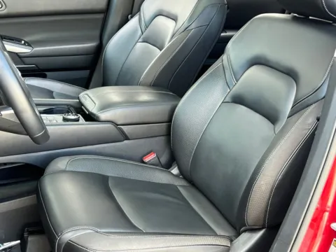 More photos of 2023 Nissan Pathfinder SL at Noblesville Imports, IN