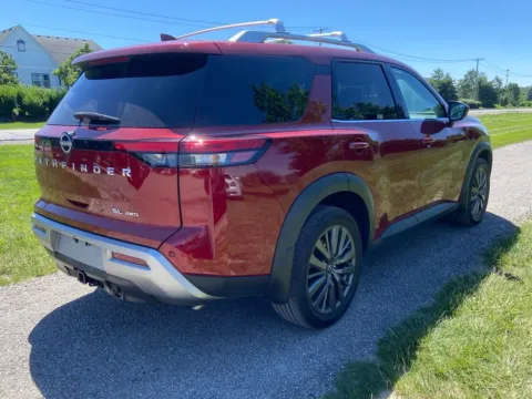 More photos of 2023 Nissan Pathfinder SL at Noblesville Imports, IN
