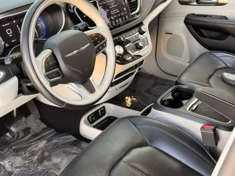 Another view of 2019 Chrysler Pacifica Limited for sale in Noblesville, IN at Noblesville Imports