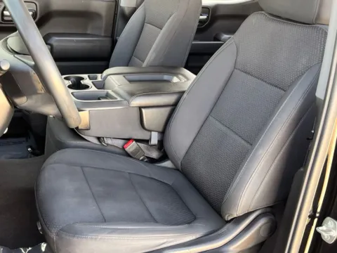 More photos of 2020 Chevrolet Silverado 1500 Custom Trail Boss at Noblesville Imports, IN