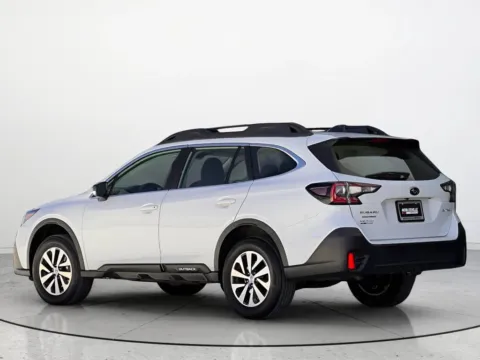 More photos of 2021 Subaru Outback 2.5i at Noblesville Imports, IN