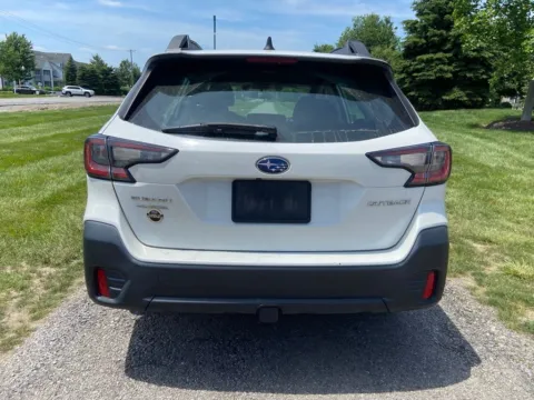 More photos of 2021 Subaru Outback 2.5i at Noblesville Imports, IN