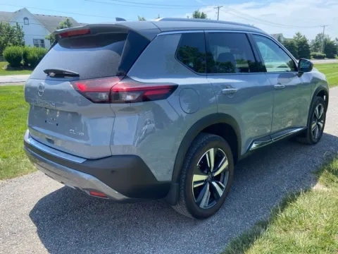 More photos of 2023 Nissan Rogue SL at Noblesville Imports, IN