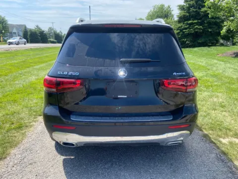 More photos of 2021 Mercedes-Benz GLB 250 at Noblesville Imports, IN
