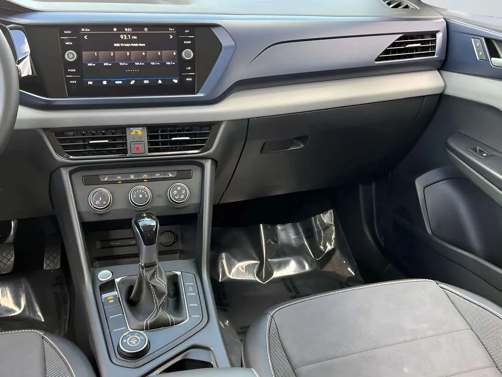 2022 Volkswagen Taos SE - Photo 18