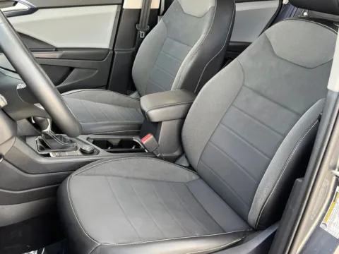 More photos of 2022 Volkswagen Taos 1.5T SE at Noblesville Imports, IN