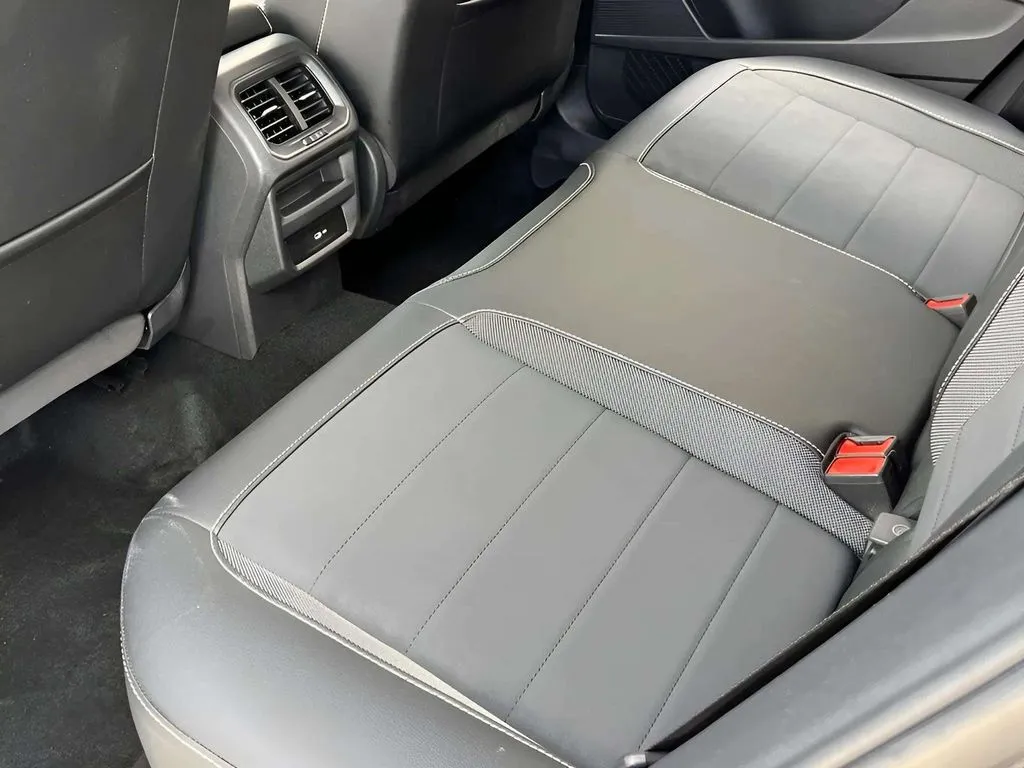 2022 Volkswagen Taos SE - Photo 12