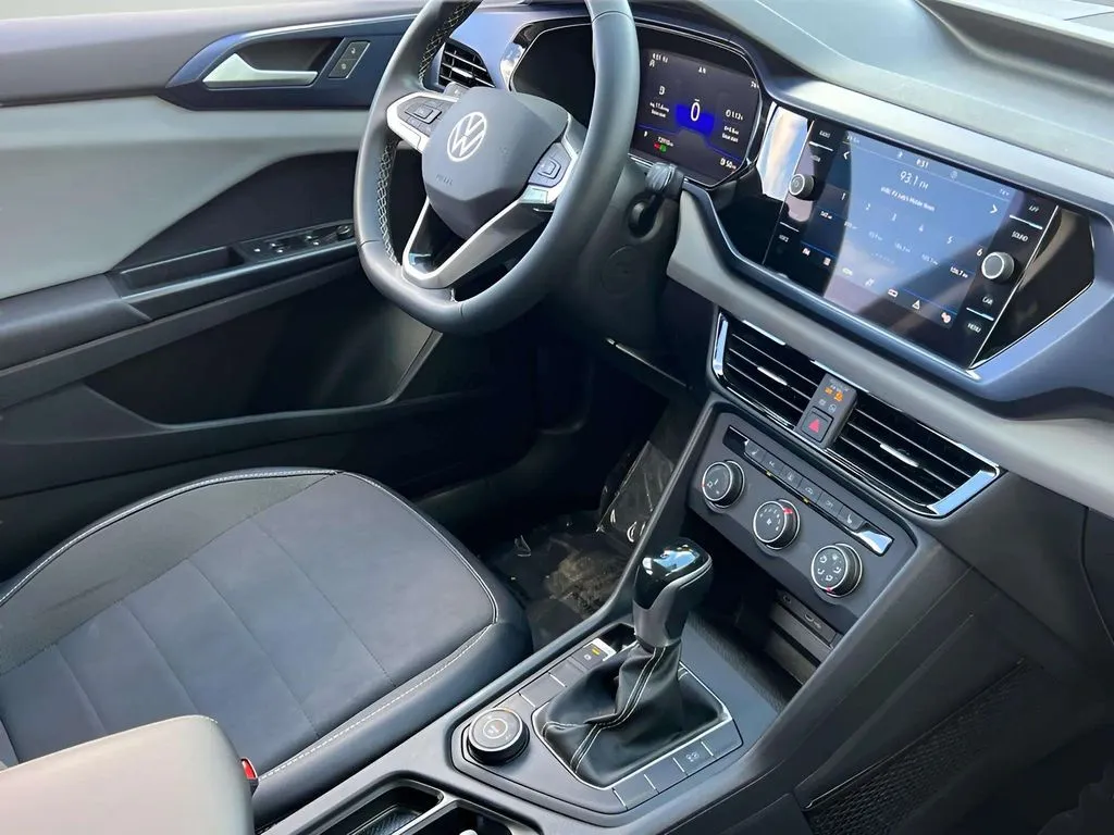 2022 Volkswagen Taos SE - Photo 6