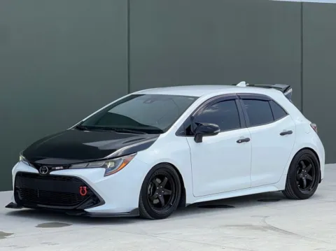 White 2019 Toyota Corolla Hatchback SE for sale in Noblesville, IN
