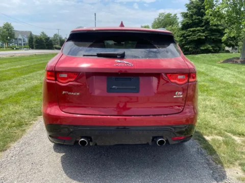 More photos of 2019 Jaguar F-PACE S at Noblesville Imports, IN