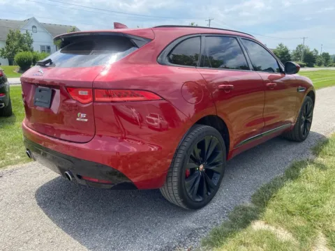 More photos of 2019 Jaguar F-PACE S at Noblesville Imports, IN