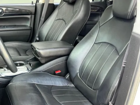 More photos of 2015 Buick Enclave Premium Group at Noblesville Imports, IN