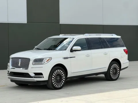 White 2020 Lincoln Navigator L Black Label for sale in Noblesville, IN