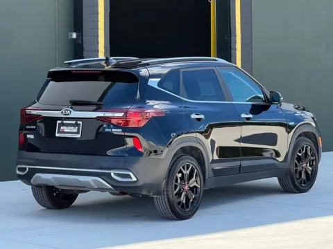 Photos of 2021 Kia Seltos SX for sale in Noblesville, IN at Noblesville Imports