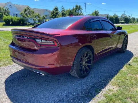 More photos of 2017 Dodge Charger R/T at Noblesville Imports, IN